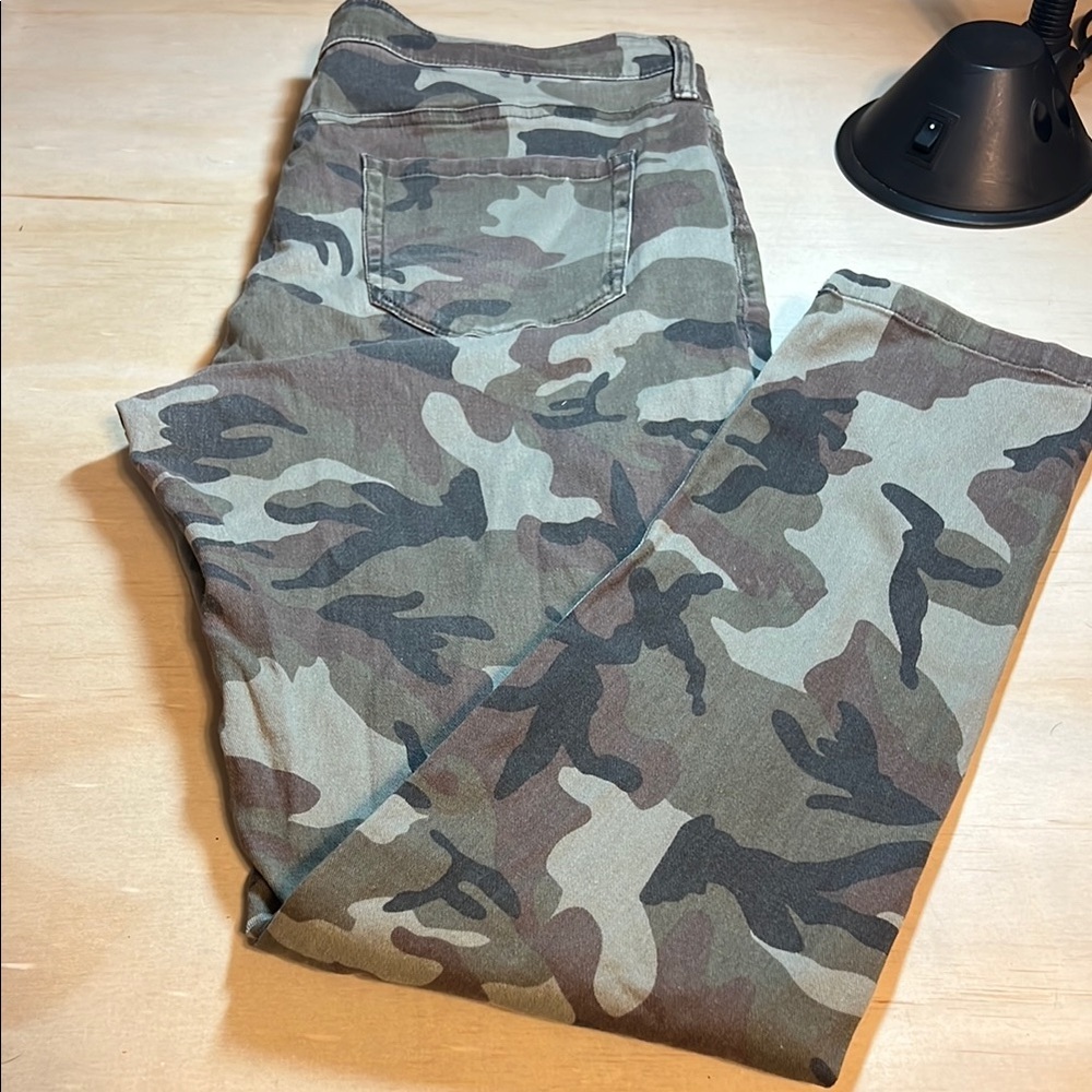 Sanctuary Olive Cargo Pants Sz 10